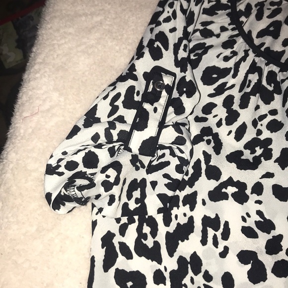 Express Blouse - Picture 3 of 3